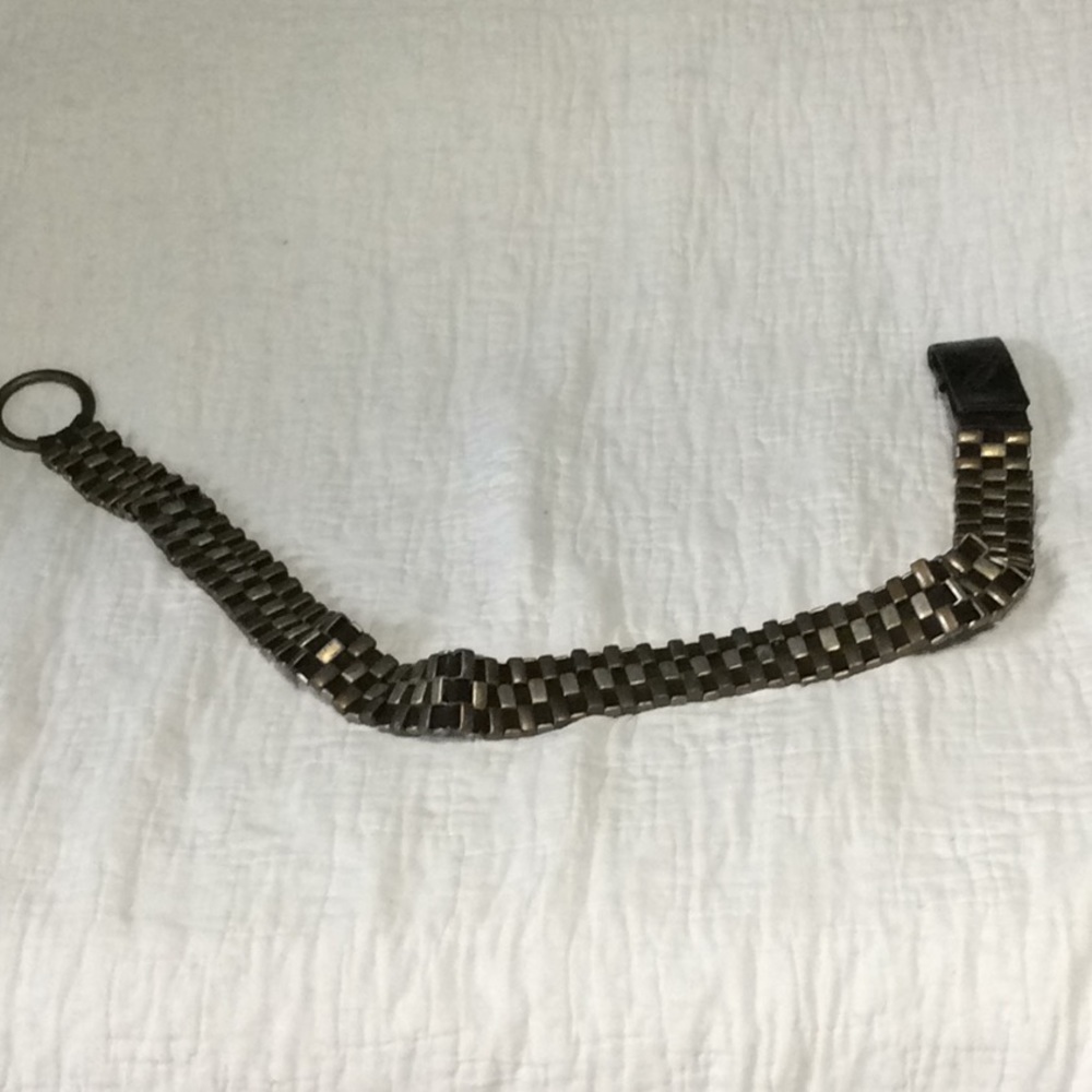 Suzi Roher leather and metal belt. Large plus. H73